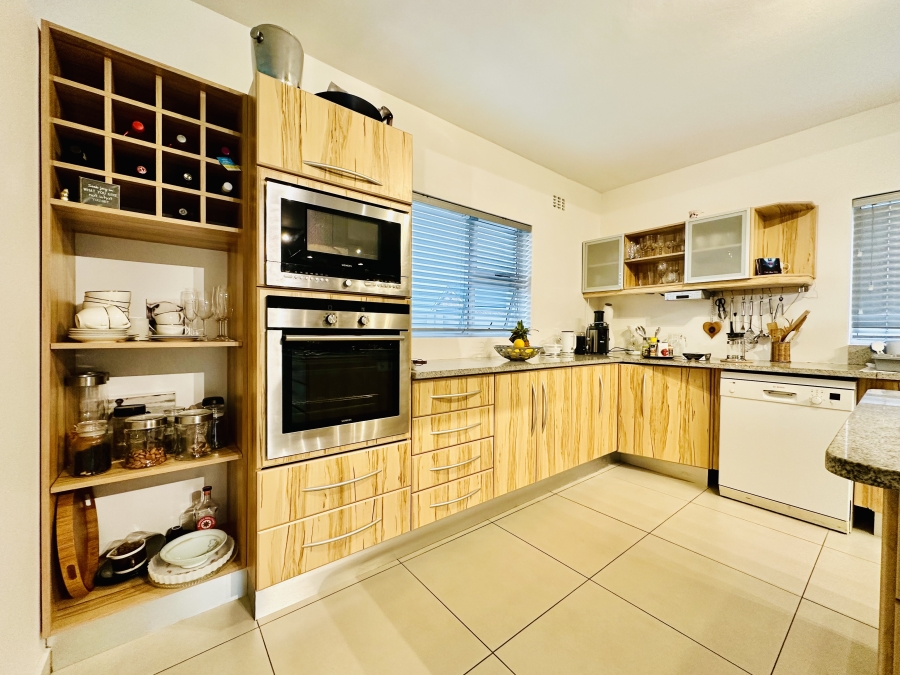 5 Bedroom Property for Sale in Vermont Western Cape